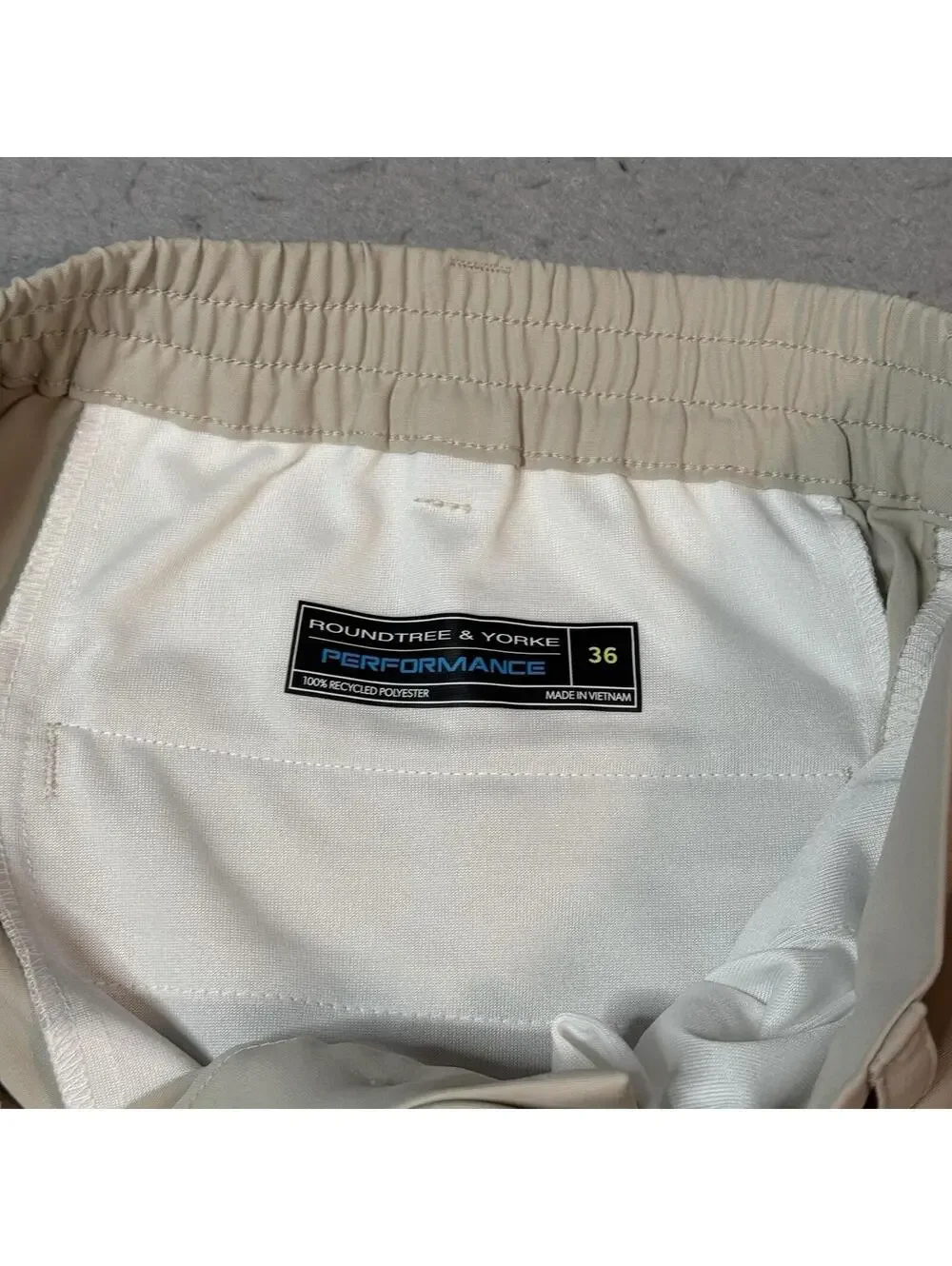 Roundtree & Yorke Performance Men’s Khaki Golf Shorts Size 36 Classic Fit Stretc - Picture 11 of 13